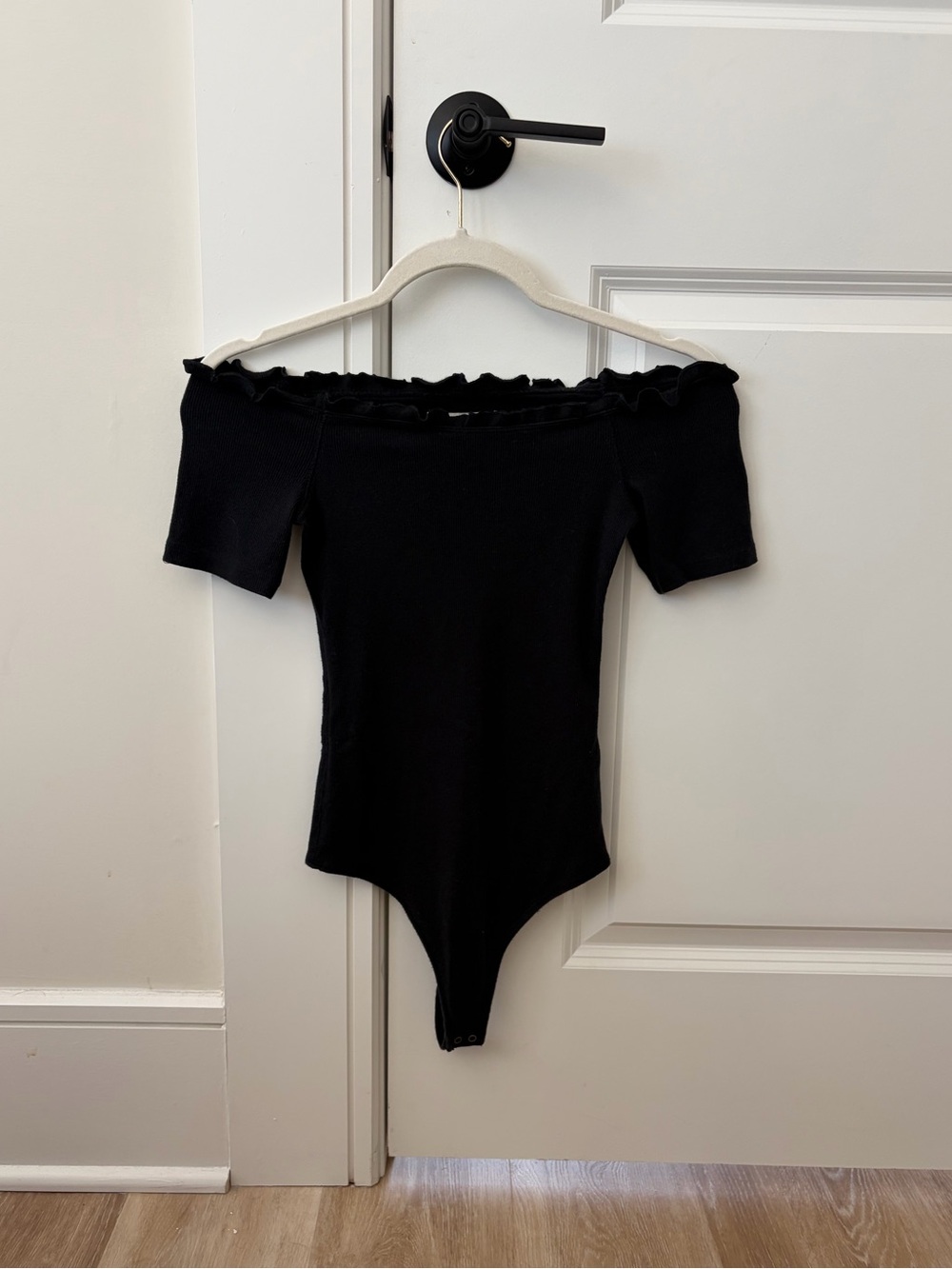 Abercrombie & Fitch Black Lettuce Trim Ribbed Off The Shoulder Bodysuit Small